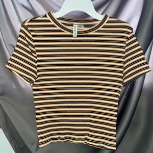 Cropped striped tshirt
